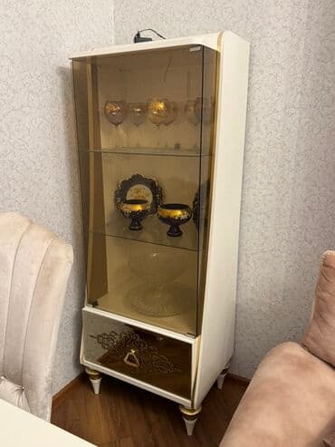 qedimi servant: İşlənmiş, Açılan, 1 qapı Düz dolab, Servant — 2