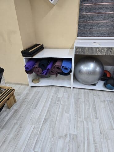 trenajor satisi: Pilates studiasi uçun pilates avadanliqlari sarilir. Tecili — 8
