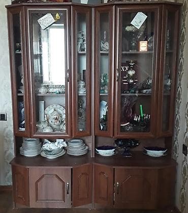 3 ədəd dolab cəmi 25 manat. 2 ədədi səliqəli işlənib, 1 ədədi isə — 1