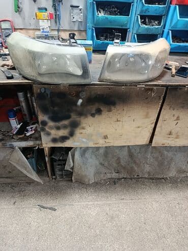 Komplekt, Yaxın və uzaq vuran işıqlar Ford lalafo.az -da Komplekt, Yaxın və uzaq vuran işıqlar Ford