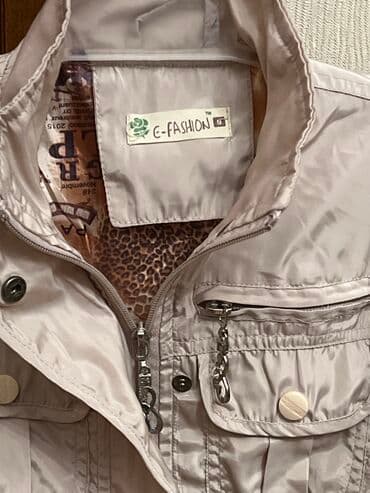 qız uşağı paltarları: Vetrovka 1-2 defe geyilib,teze9- yash,2 eded — 2