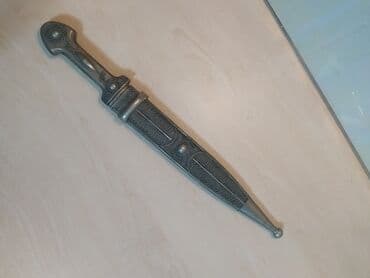 Qafqaz üslubunda bəzəkli xanjar (qınlı) - Bıçaq tipi: ikitərəfli