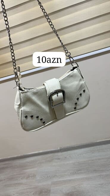 русский мех: Məhsullar: - Qara jilket/ceket: zipli ön hissə, yanlarda qapaqlı və — 14