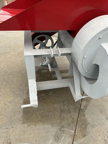 traktor qosqusu: Ot üyüdən 1 saat/ 60 pres 48 seqment 540m/saat otüyüdən, ot üyüdən — 3
