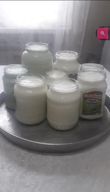 Təbii ev yoğurdu - Şüşə bankalarda hazırlanmış qatıqvari ev yoğurdu -