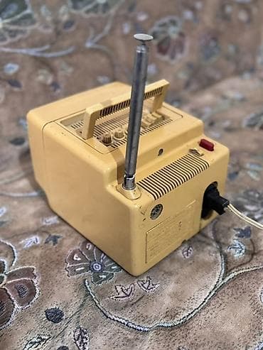 sezam az televizor: Elektronika 409A portativ TV-radio Retro dizaynlı, daşına bilən sovet — 2