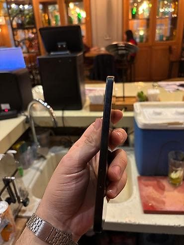 atv elaqe: IPhone 15 Plus, Qara, Face ID — 3