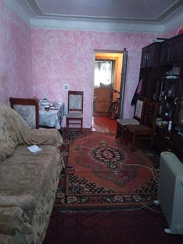 ismayilli ev kiraye: Hovsanda Togrul marketin ustunde 2otaqli ev satilir.Qiymetde — 4