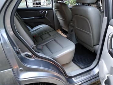 Salam.Surucu işi axtariram.Otellərdə turistlərin aparılıb gətirilməsi