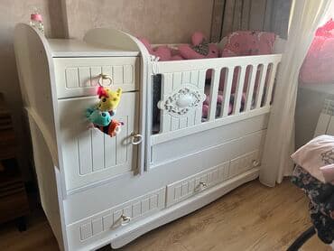 ikinci əl uşaq carpayısı: Oğlan və qız üçün, İşlənmiş, Beşik, Matras ilə, Yellənmə mexanizm ilə — 1