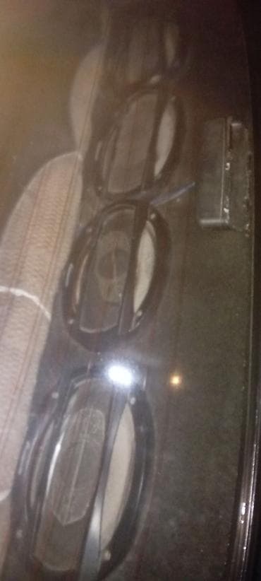 vaz 21 06 ehtiyat hisseleri: VAZ 2106 sedan - Kuzov: klassik 2106 dizaynı, 4 qapı, qara rəng. - Ön — 3