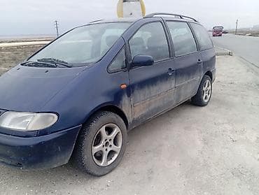 Volkswagen Sharan: 1.9 l | 1999 il Van/Minivan — 5