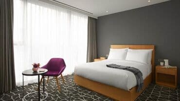 qiz otaqlari: Hotel bir gun 10 azn Global Hotel Baku**** Bir gün 15 azn Bir həftə — 1