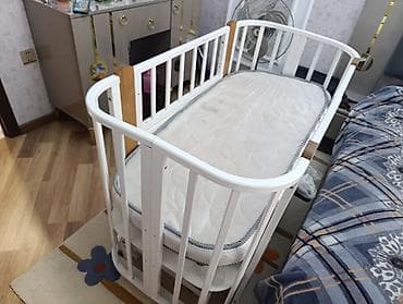 uşaq ucun divan: Oğlan və qız üçün, İşlənmiş, Yumru, Beşik, Dəstsiz, Matras ilə, Yellənmə mexanizmsiz — 1