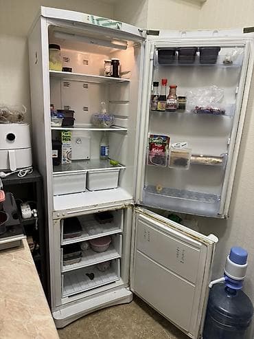 netbook satiram: Çox təcili köçlə bağlı satılır indesit markalı soyuducudur. Nofrostdu — 6