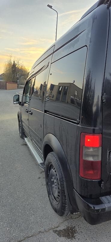 kia satisi: Ford Tourneo Connect: 1.8 l | 2008 il 362000 km Van body type — 6