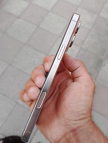 apple mac mini: IPhone 16 Pro Max, Qızılı, Face ID — 6