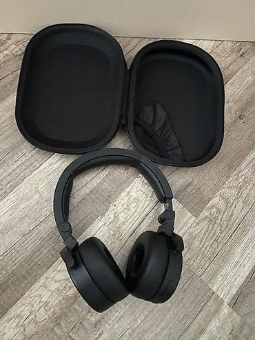 bluetooth qulaqciqlar: Land Rover markalı simsiz over‑ear qulaqcıq + sərt daşıma futlyarı — 1