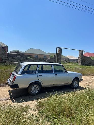 vaz muherrik: Model: Lada Riva (VAZ 2104) universal Ban növü: station wagon (5 qapı) — 4