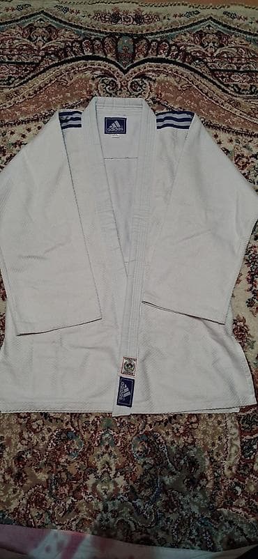 İdman dəstləri: Məhsul: Adidas cüdo gi dəsti Tərkib: - Üst geyim (judogi üstü) – ağ — 1
