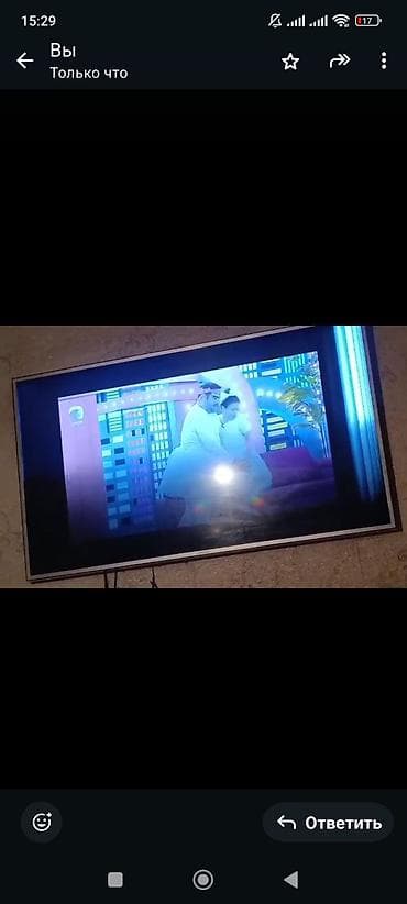 video ceken: Samsung LED televizor, təxmini 40–43 düym ekran. - Nazik çərçivə — 8
