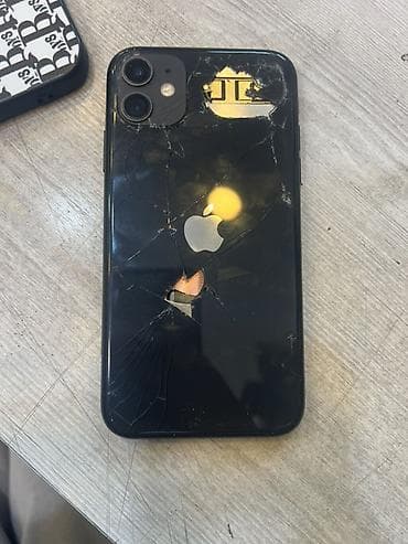 iphone 8pulus: IPhone 11, Qara, Qırıq — 3