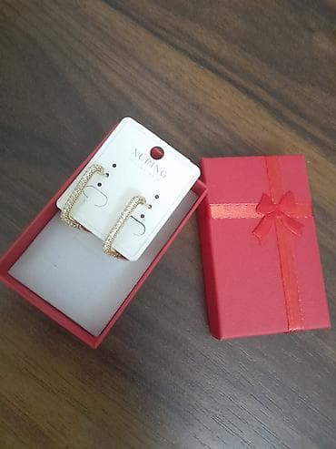 halqa sırğa qizil: Tezedir:Xuping Jewelry sırğa - Model: düzbucaqlı formalı halqa - Rəng — 3