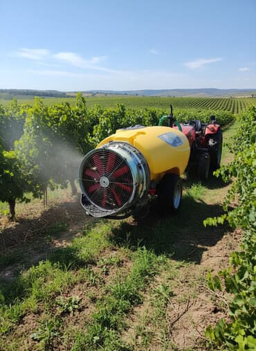 kamaz satilir: Cəmi 1 sezon işləyib. Təcili satilir. İsdəyən olsa nömrəyə zəng — 1