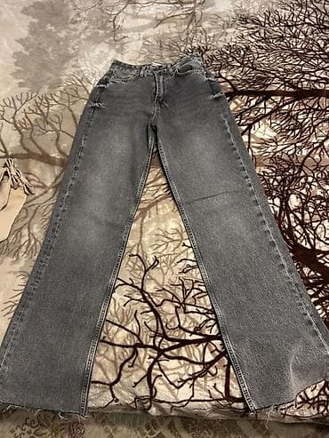 Yenidi heç geyinilmiyib razmer olmadığına görə satılır