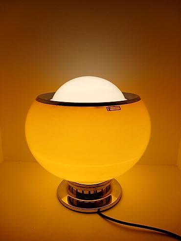 pla filament: 60 ci illərin gecə lampası material plasmas.Müəllifə harvey guzzini — 2