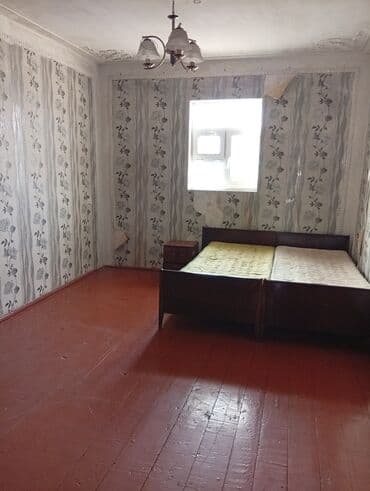 rieltor nedir: Mənzilin 2-ci mərtəbəsində yerləşən, ayrıca girişli yaşayış sahəsi — 10