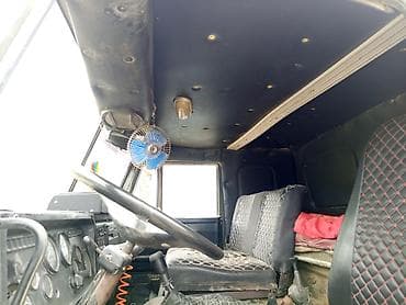 maşın qaldırıcı: KAMAZ dump maşını (samanlı kabin), yaşıl rəng. - Ön və yan ikili — 6