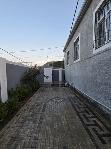 ramana gülçülük sovxozu: 🏡 **Yeni Ramana ərazisində şəxsi tikili, geniş həyətli ev satılır!** — 1