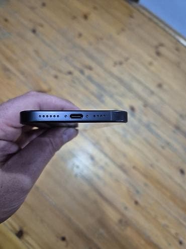 macbook pro 17: IPhone 16 Pro Max, 256 GB, Black Titanium — 3