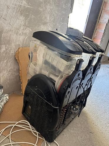 kafe avadanlıqları: Samixir donmuş içki/slush aparatı – 3 bölməli - Marka/model: Samixir — 2