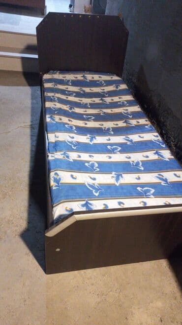 железная кровать односпальная: Односпальная кровать, Без подьемного механизма, С матрасом, Без выдвижных ящиков — 2