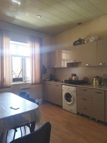 8 noyabr: Hövsan qəs. 3 otaqlı, 100 kv. m, Kredit yoxdur, Orta təmir — 11