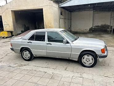 mercedes e 240: Mercedes-Benz 190 (W201): 2 l | 1992 il Sedan — 1