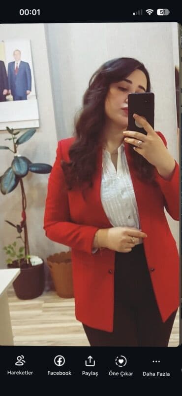 Kabellər: Qadınlar üçün qırmızı rəngli şık bleizer - Klassik düz kəsim, buddan — 1