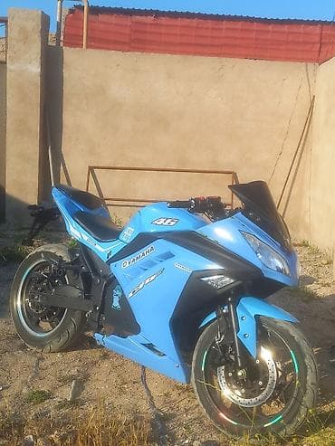 125cc moped: Yamaha — 7