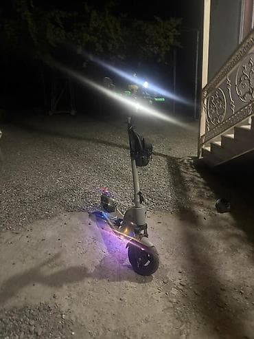 elektrikli saat: İşlənmiş Elektrik samokat 10", 251 - 350 Vt, 26 - 35 km/s, Ünvandan götürmə — 9