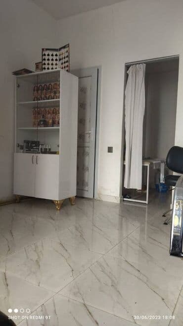 qarayev obyekt: Xırdalanda AAF parkın aşağı girişində 30 kvadratlıq obyekt icarəyə — 3