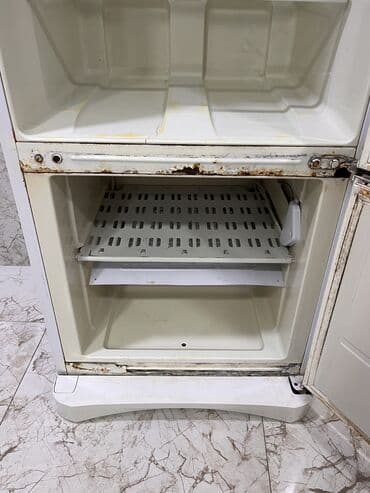 Məişət texnikası: İşlənmiş 2 qapılı Indesit Soyuducu Satılır, rəng - Ağ — 8