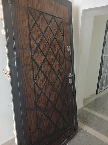 Metal giriş qapısı En 95 Uzun 2.4 Qiymət 250 azn.Ramani lalafo.az -da Metal giriş qapısı En 95 Uzun 2.4 Qiymət 250 azn.Ramani