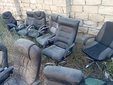 islemis mebeler: Kreslolar hamisi istifade olunub,zedeleri var.Ciddi adamlar — 2