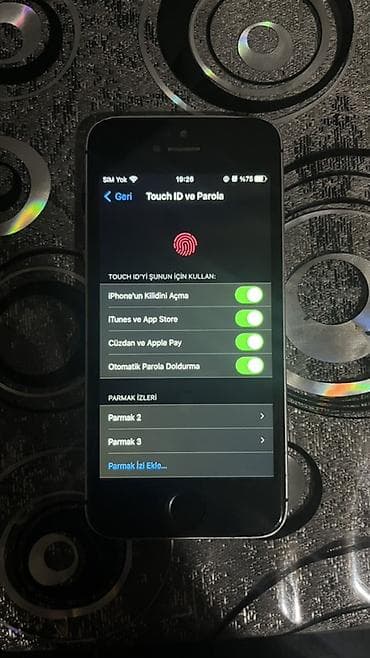 iphone se 4 2025 qiymeti: IPhone SE, 32 GB, Qara, Barmaq izi — 4