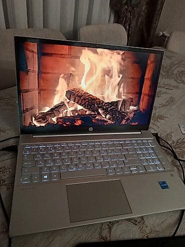 HP Pavilion noutbuk Xüsusiyyətlər: - Model: HP Pavilion (gümüşü