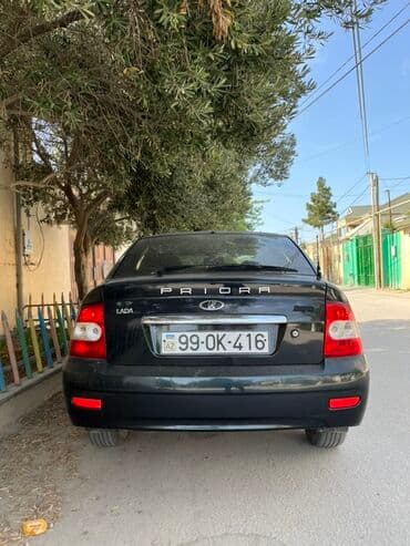 niva qapi uzluyu: LADA Priora sedan - Korpus: 4 qapılı sedan, qara rəng - Arxa optika — 1