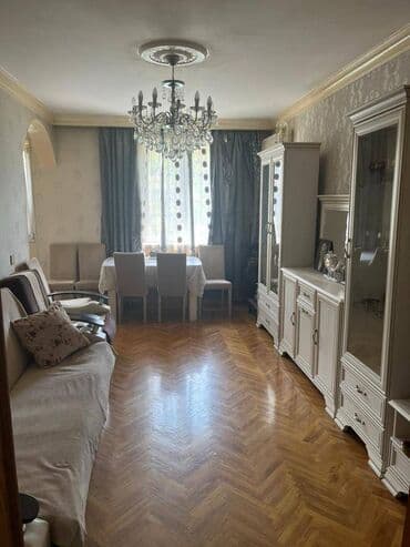 ağ şeher kiraye evler: Bakı, Yasamal, 3 otaqlı, Köhnə tikili, m. İnşaatçılar, 65 kv. m — 2