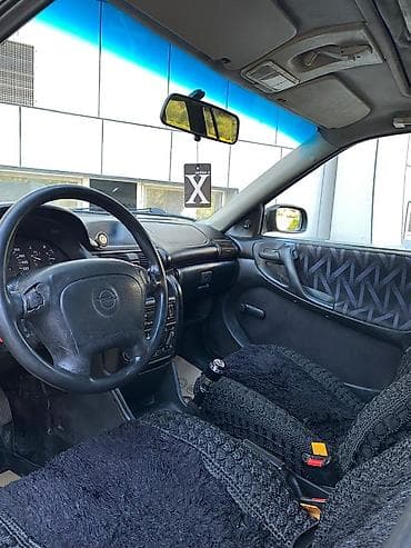 akumlyator alisi: Opel Astra: 0.6 l | 1995 il 178767 km Universal — 2